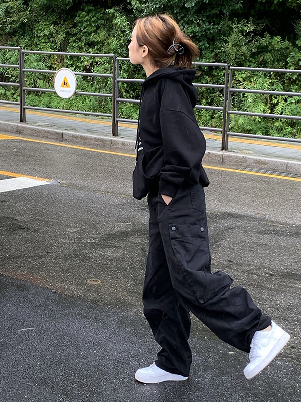 [MD PICK] CURVED CARGO PANTS